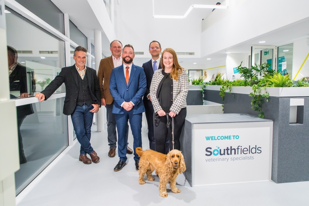 TV Star Adds Sparkle At Southfields' Grand Opening